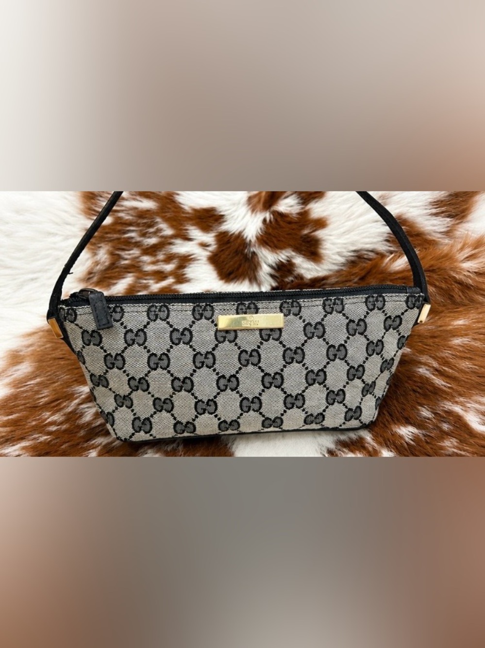 Gucci GG Pouch Shoulder bag